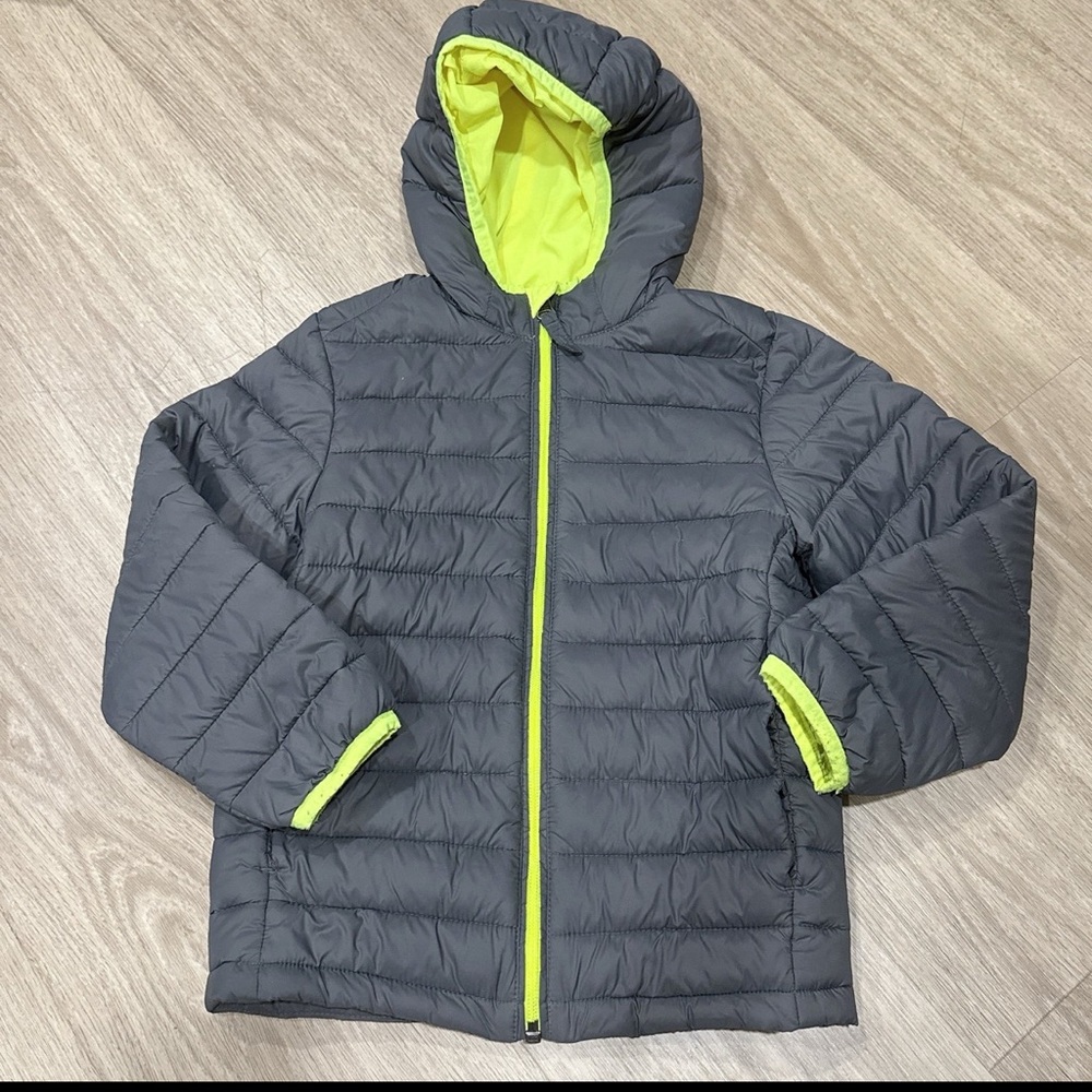Amazon Essentials Kids Charcoal and Neon Hooded Puffer Jacket